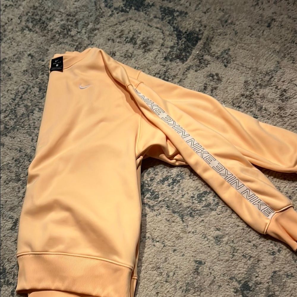 Nike Women’s Peach Sweatshirt